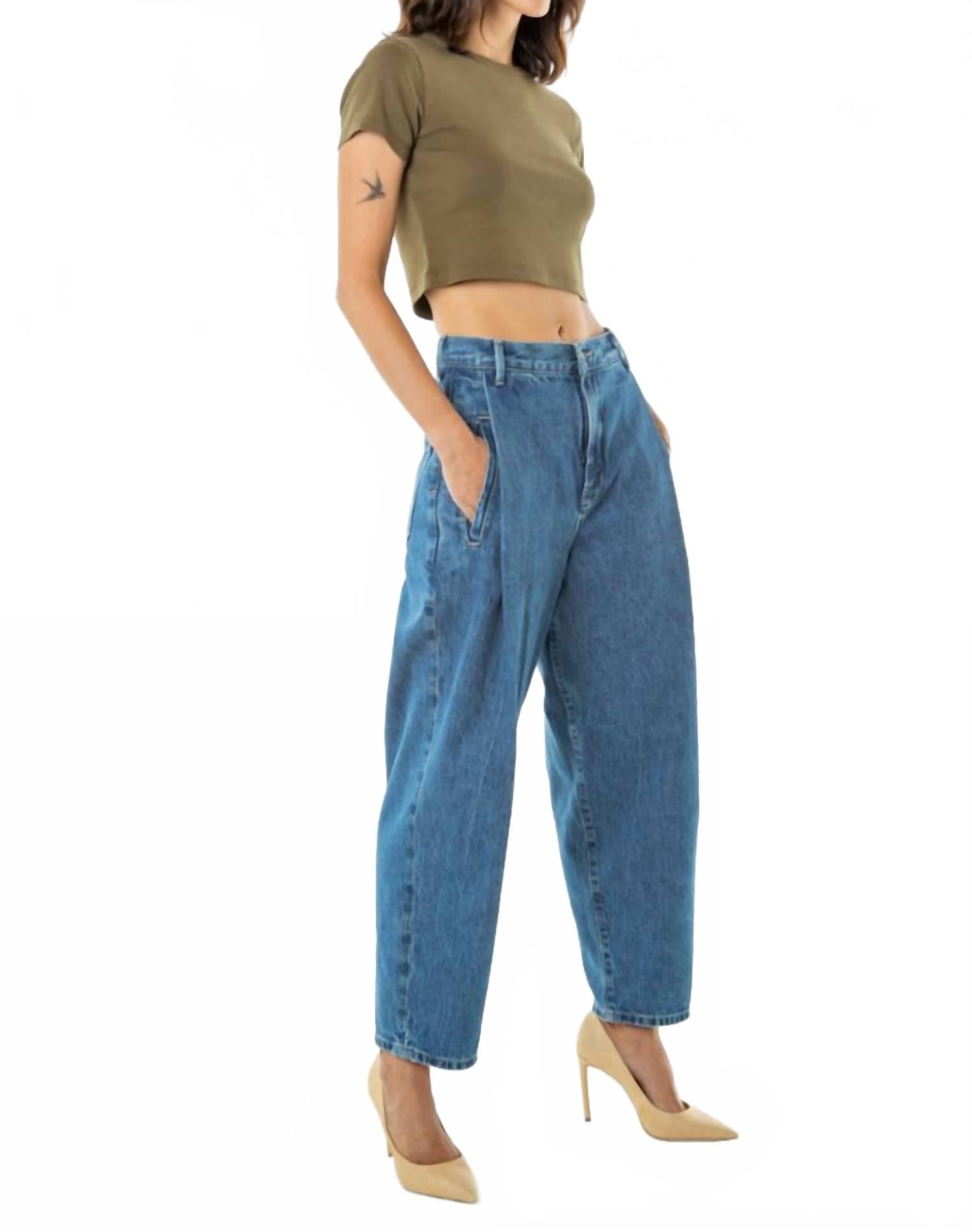 Розовые расслабленные плиссированные брюки в голубом ETICA
Розовые расслабленные плиссированные брюки в голубом ETICA