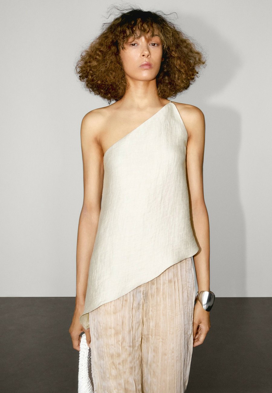 Топ Massimo Dutti LIGHTWEIGHT ASYMMETRIC GARMENT, Beige
Топ Massimo Dutti LIGHTWEIGHT ASYMMETRIC GARMENT, Beige