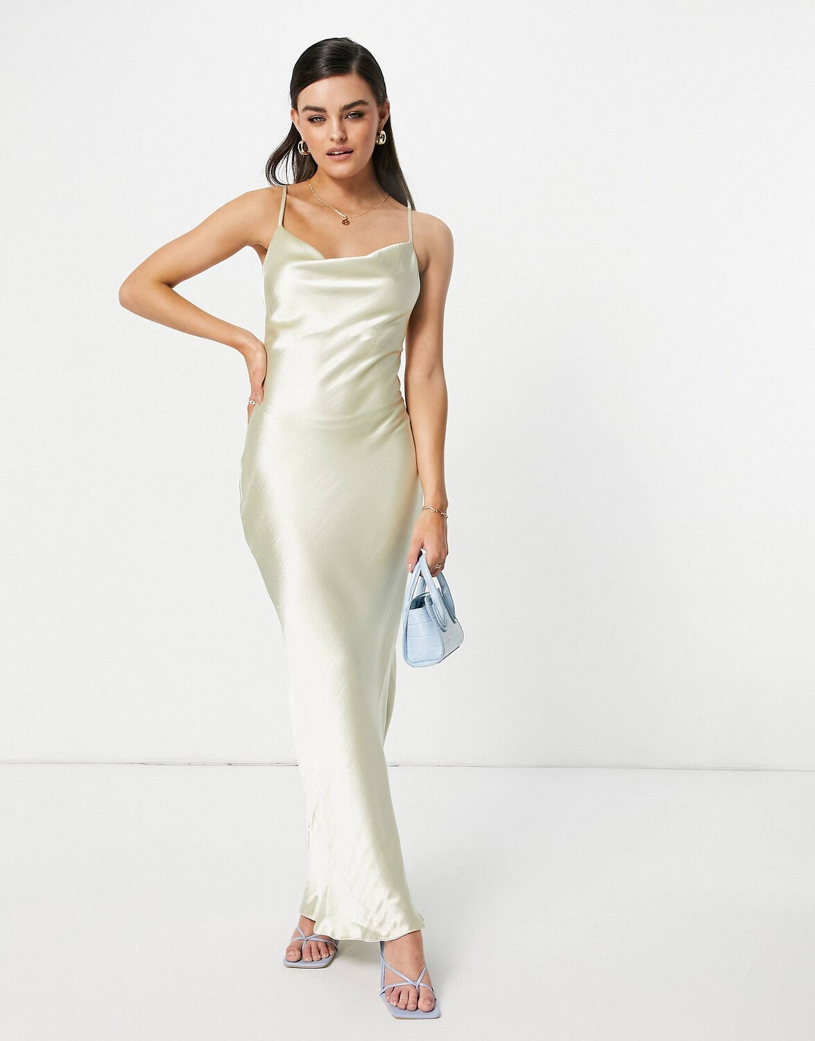 Платье-комбинация макси на бретелях ASOS DESIGN из блестящего атласа со шнуровкой на спине
Платье-комбинация макси на бретелях ASOS DESIGN из блестящего атласа со шнуровкой на спине