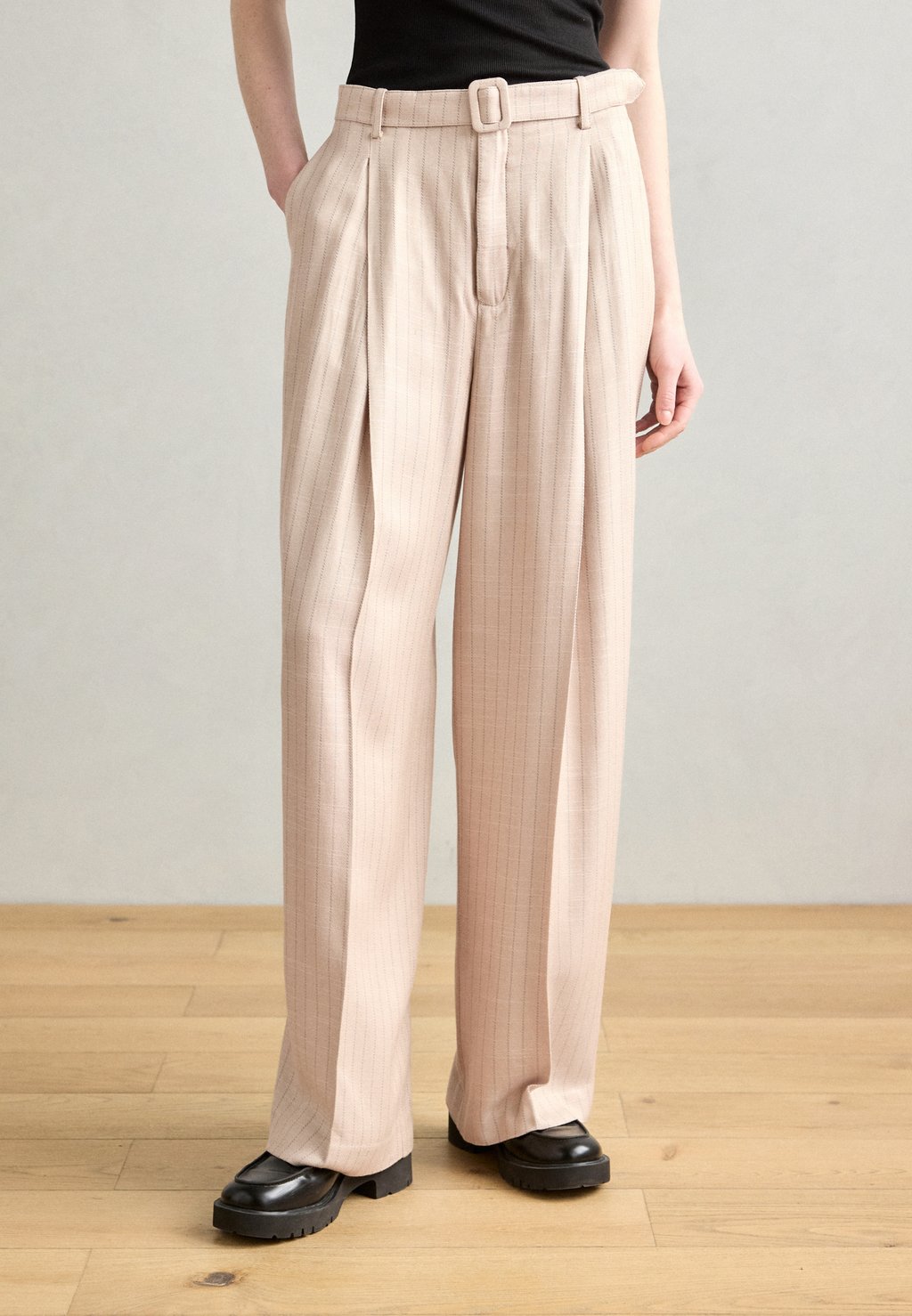 Брюки INAH Mos Mosh, песочный
Брюки INAH Mos Mosh, песочный