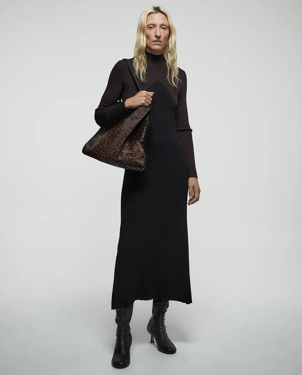 Платье с контрастной кокеткой Sfera, черный
Платье с контрастной кокеткой Sfera, черный