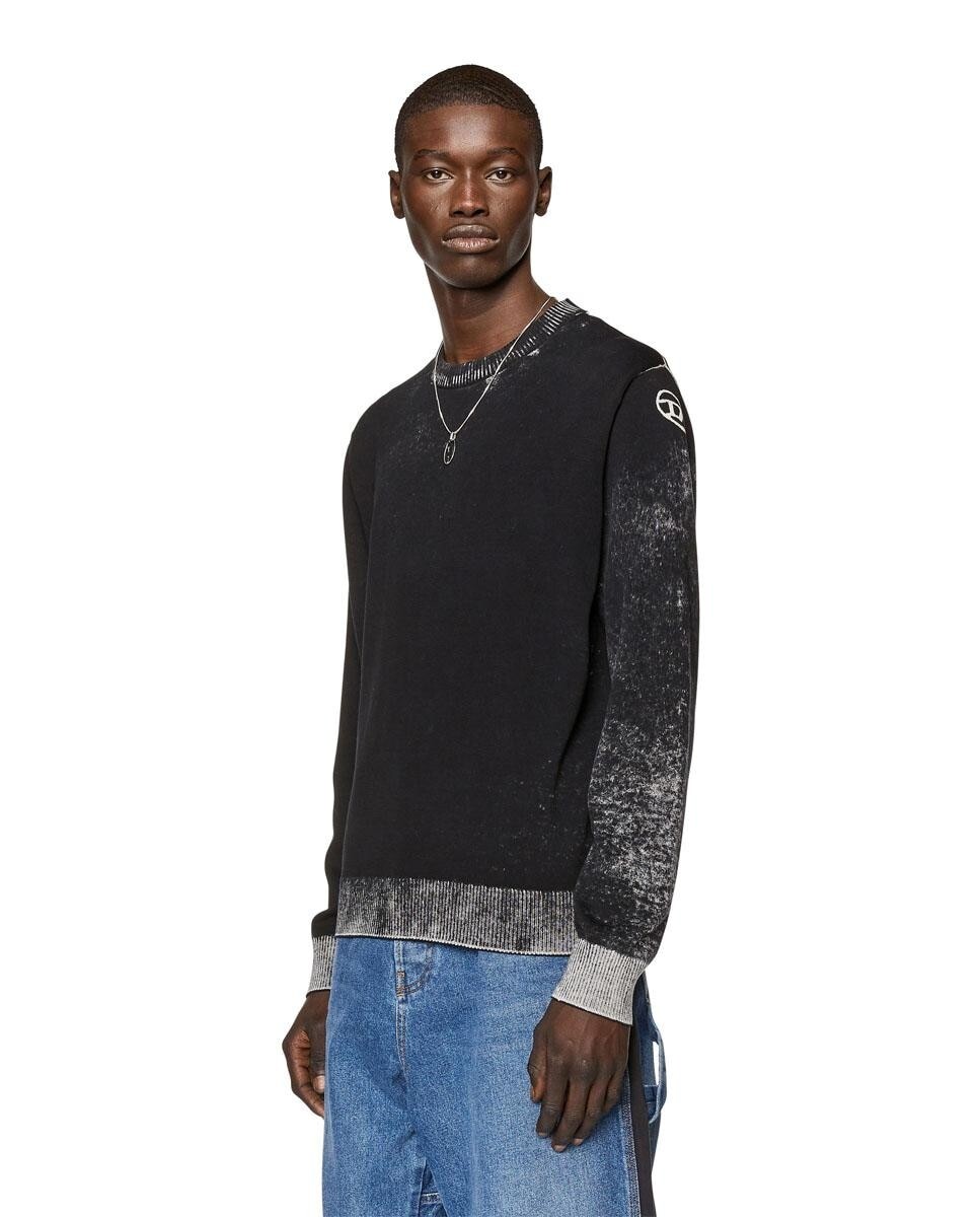 Мужской черный свитер с круглым вырезом Diesel, черный
Мужской черный свитер с круглым вырезом Diesel, черный