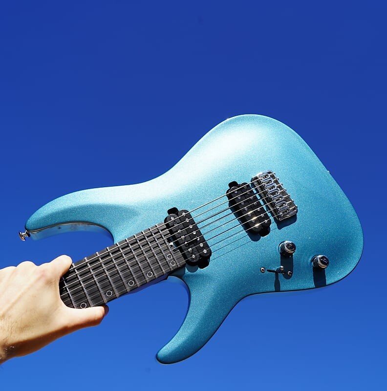 Schecter DIAMOND SERIES Aaron Marshall AM-7 - 7-струнная электрогитара для левой руки из кобальтового сланца (2022)
Schecter DIAMOND SERIES Aaron Marshall AM-7 - 7-струнная электрогитара для левой руки из кобальтового сланца (2022)