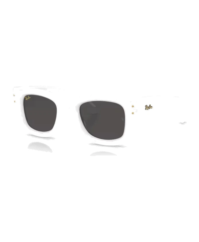 Современные солнцезащитные очки в стиле Wayfarer Ray-Ban, белый
Современные солнцезащитные очки в стиле Wayfarer Ray-Ban, белый