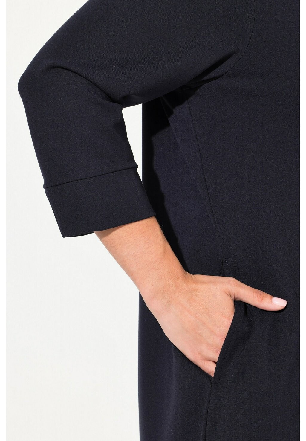 Дневное платье PUNDO DI ROMA 3/4 SLEEVE Ulla Popken, темно-синий
Дневное платье PUNDO DI ROMA 3/4 SLEEVE Ulla Popken, темно-синий