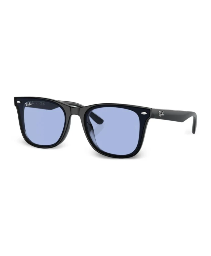 Солнцезащитные очки RB4420 60180 Ray-Ban, черный
Солнцезащитные очки RB4420 60180 Ray-Ban, черный