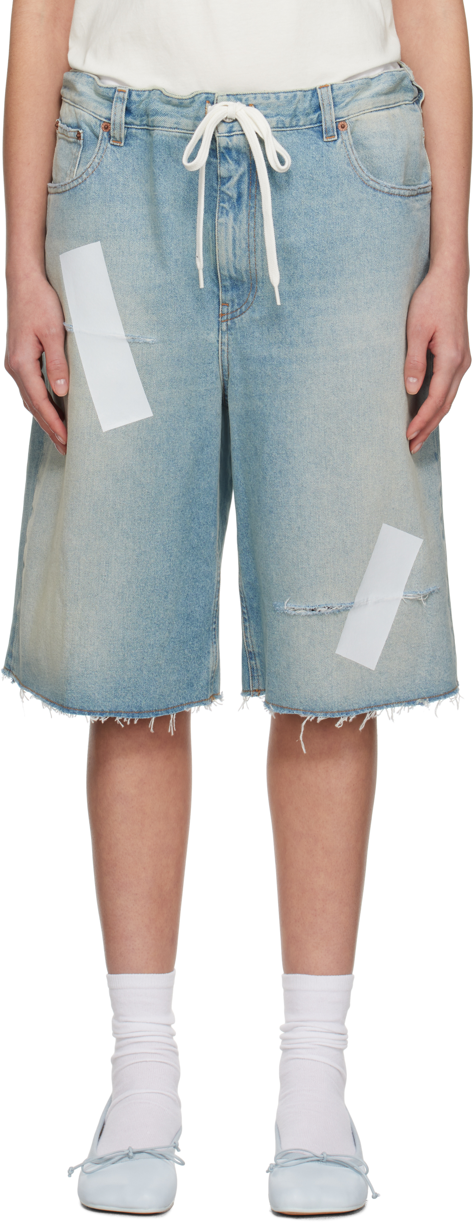 Синие джинсовые шорты с тесьмой MM6 Maison Margiela
Синие джинсовые шорты с тесьмой MM6 Maison Margiela