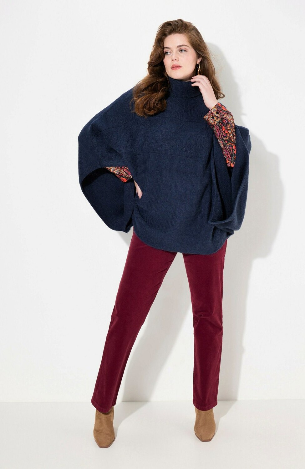 Пончо TURTLENECK Ulla Popken, темно-синий
Пончо TURTLENECK Ulla Popken, темно-синий