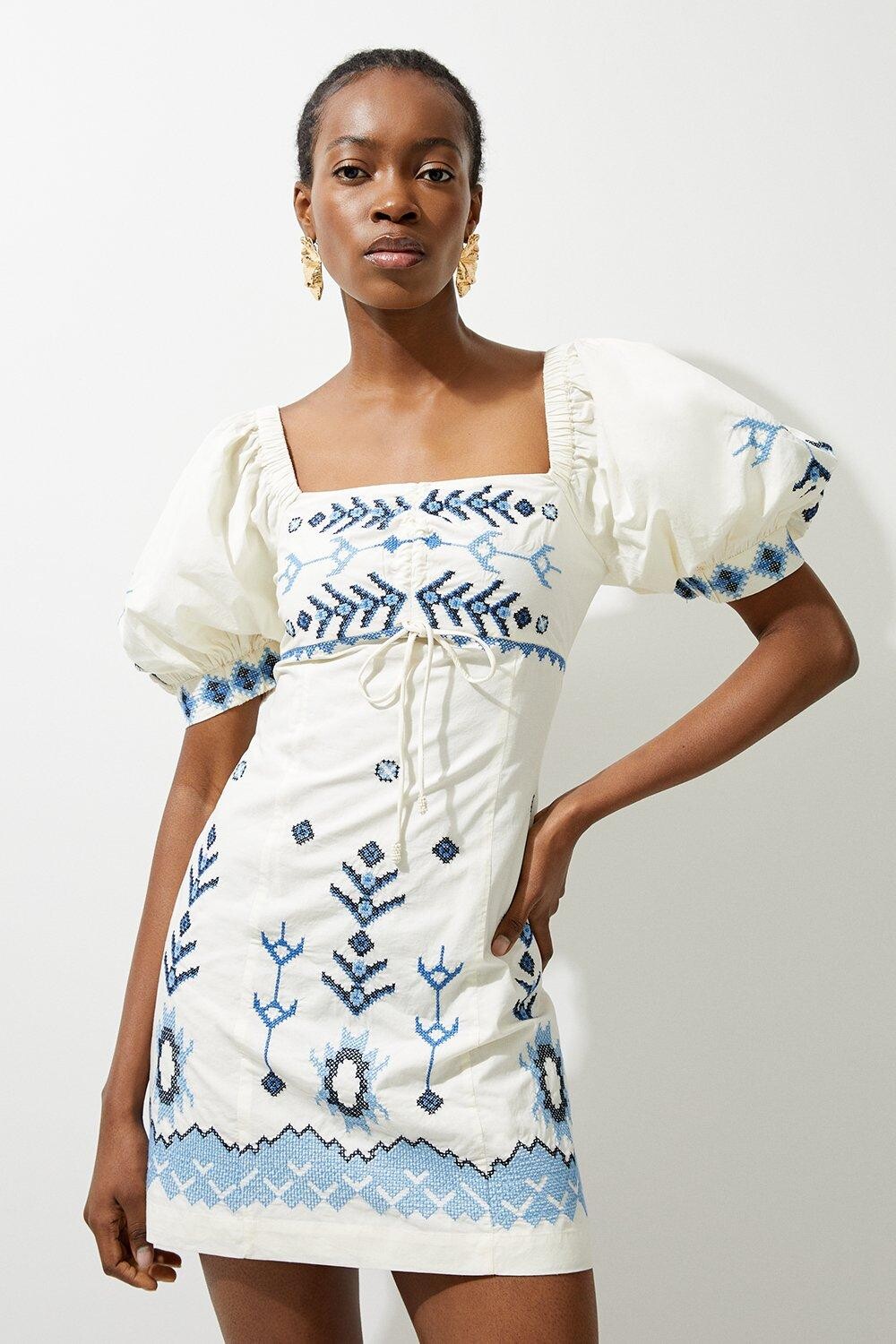 Тканое мини-платье из хлопка с пышными рукавами и вышивкой Karen Millen, синий, Серый, Тканое мини-платье из хлопка с пышными рукавами и вышивкой Karen Millen, синий
Тканое мини-платье из хлопка с пышными рукавами и вышивкой Karen Millen, синий, Серый, Тканое мини-платье из хлопка с пышными рукавами и вышивкой Karen Millen, синий