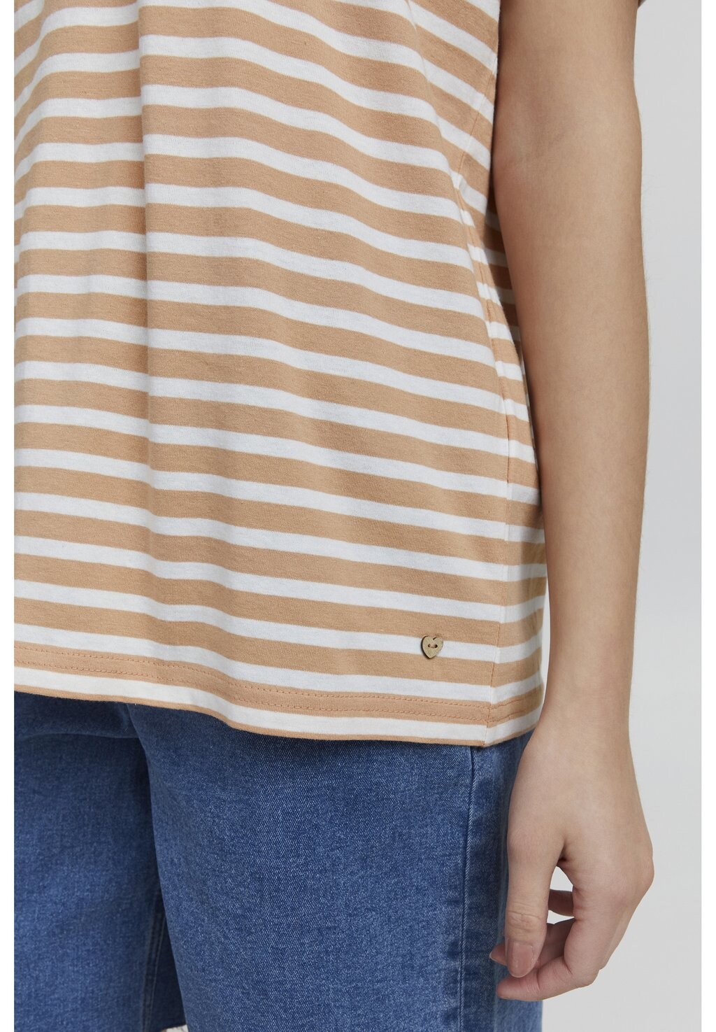 Футболка с принтом OXSTEFFI Oxmo, светло-розовый
Футболка с принтом OXSTEFFI Oxmo, светло-розовый