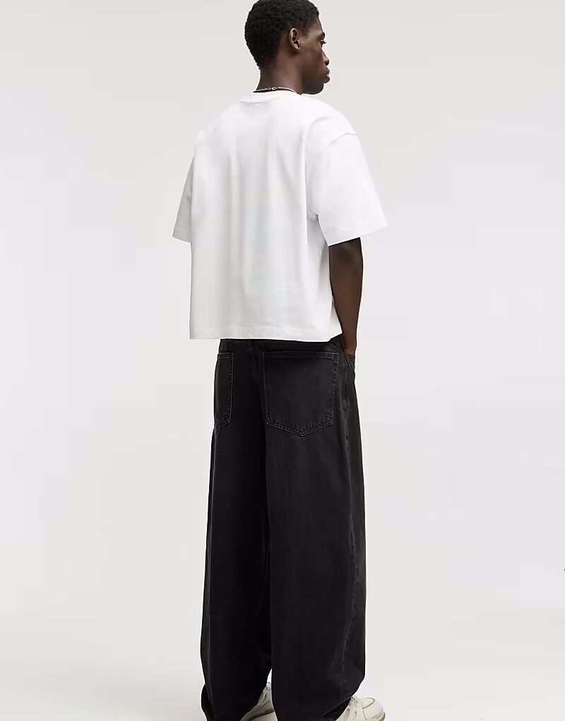 Джинсы Pull&Bear супер-мешковатые черного цвета
Джинсы Pull&Bear супер-мешковатые черного цвета