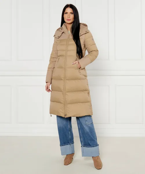 Пуховик Кэролин Guess Jeans, бежевый
Пуховик Кэролин Guess Jeans, бежевый