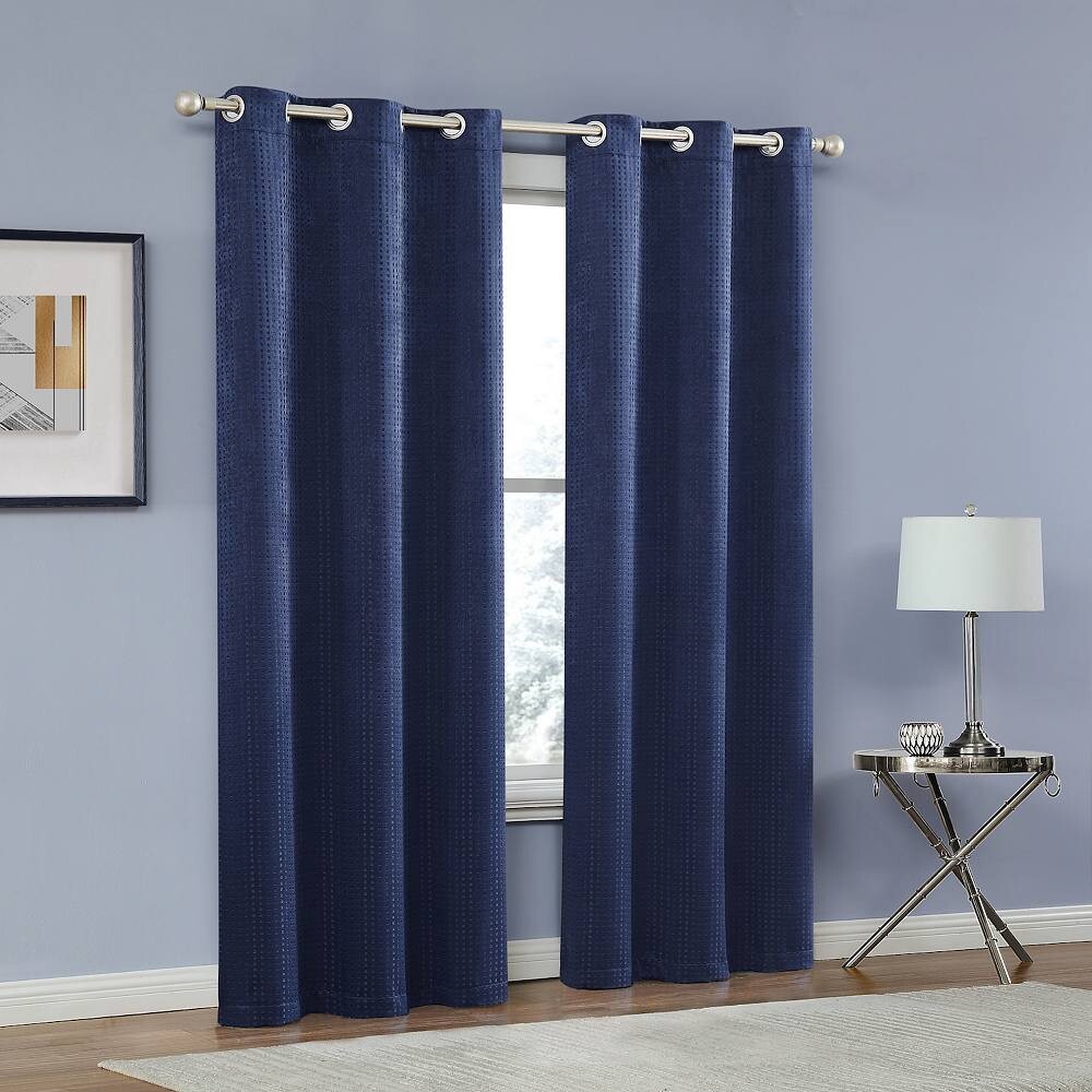 Комплект из 2 затемняющих оконных панелей из корзинчатой ткани Dainty Home Times Square с люверсами, цвет Marine Blue
Комплект из 2 затемняющих оконных панелей из корзинчатой ткани Dainty Home Times Square с люверсами, цвет Marine Blue