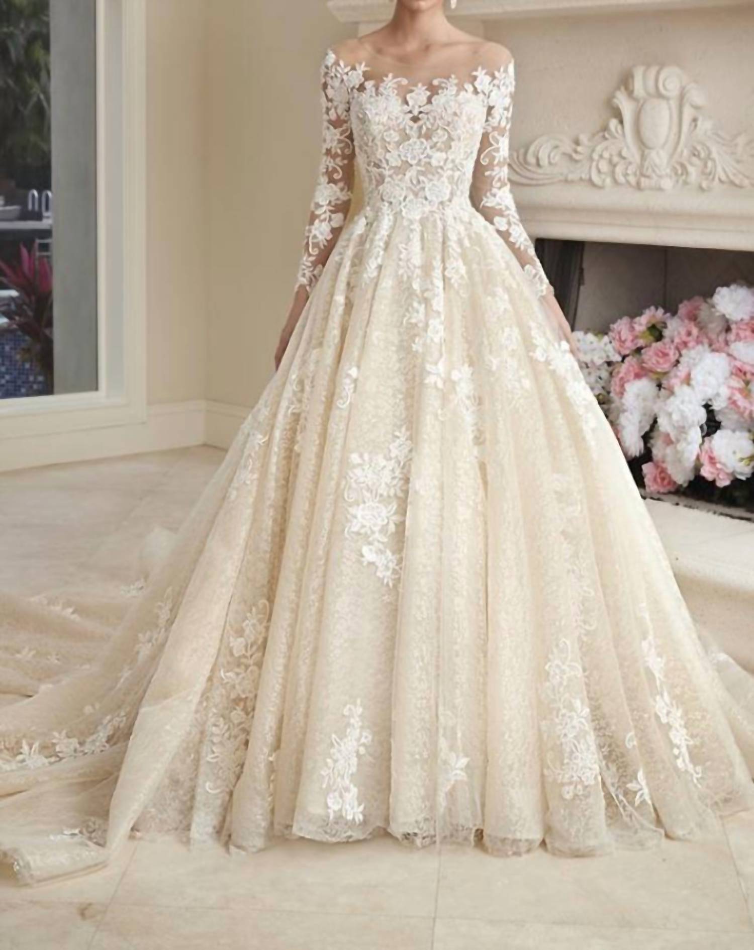 Кружевное платье-баллоун с открытыми плечами цвета айвори/прозрачное/телесное/натуральное Demetrios
Кружевное платье-баллоун с открытыми плечами цвета айвори/прозрачное/телесное/натуральное Demetrios