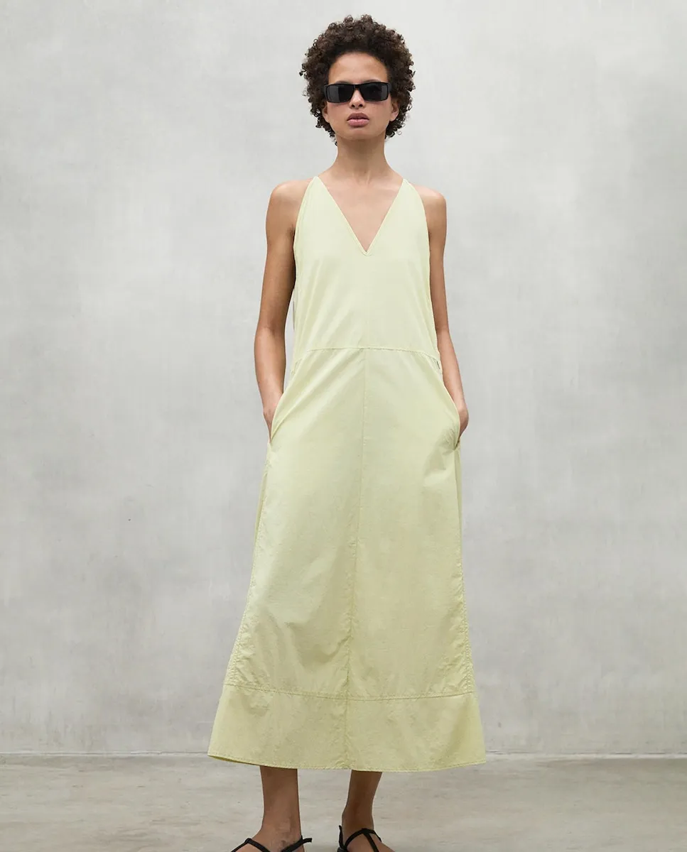 Простое платье с V-образным вырезом и бретелями Ecoalf, жёлтый
Простое платье с V-образным вырезом и бретелями Ecoalf, жёлтый