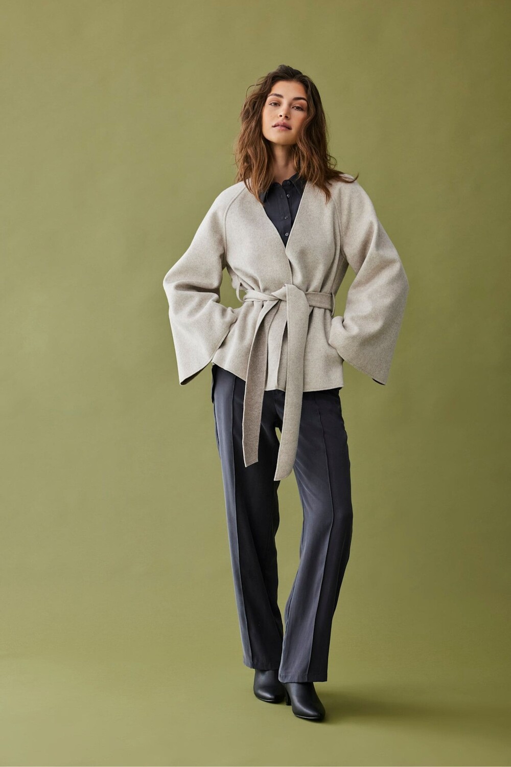 Мягкая куртка кимоно с запахом Jdy, бежевый
Мягкая куртка кимоно с запахом Jdy, бежевый