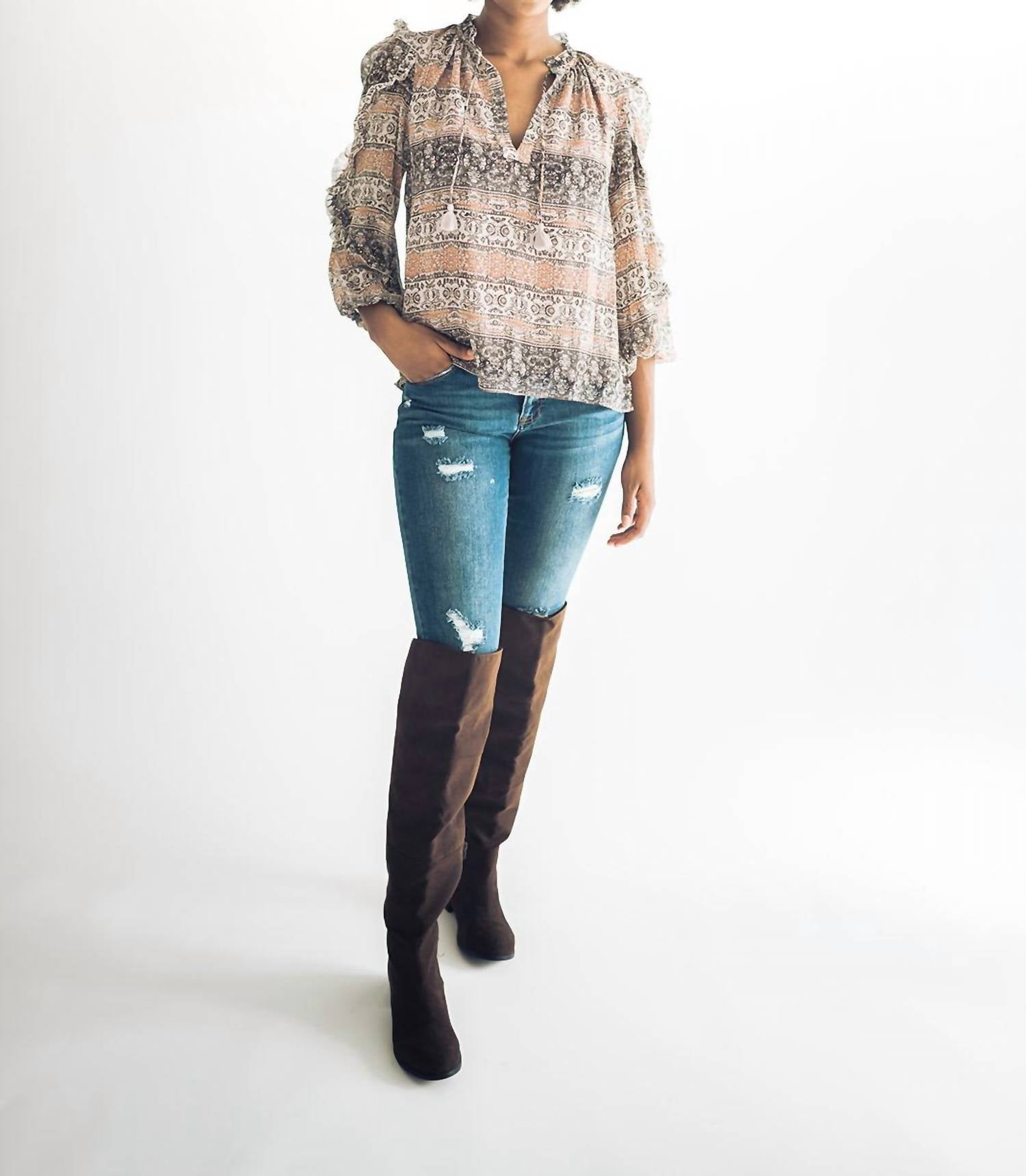 Топ в крестьянском стиле Esme бежевого цвета falcon park
Топ в крестьянском стиле Esme бежевого цвета falcon park