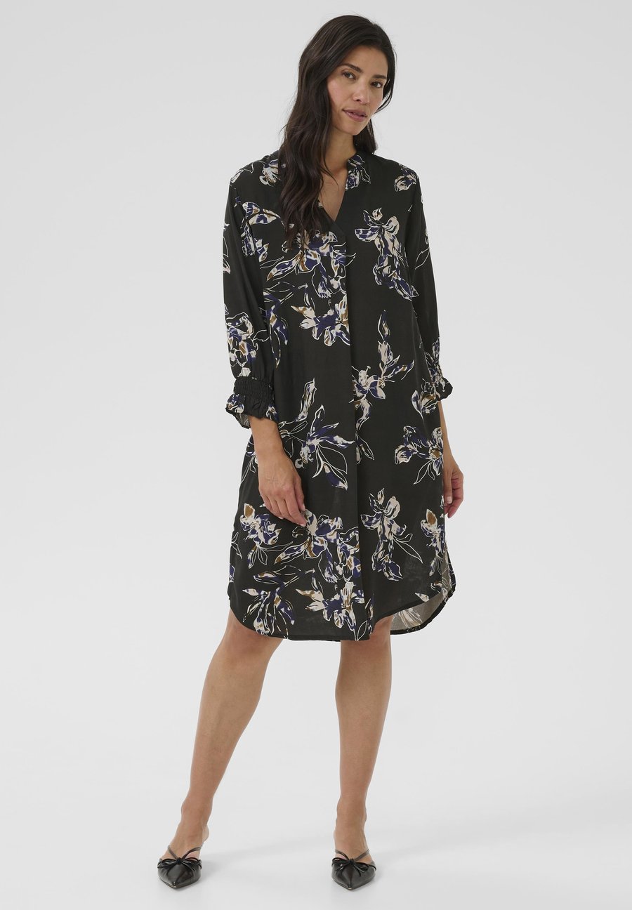 Платье Bon'A Parte TRUDY, Black/Blue Flowers/Black
Платье Bon'A Parte TRUDY, Black/Blue Flowers/Black