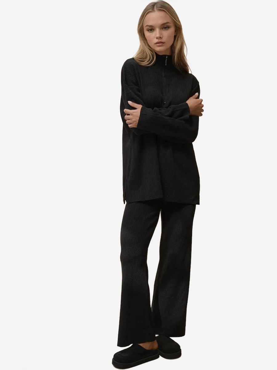 Брючный костюм Hiccup, черный
Брючный костюм Hiccup, черный