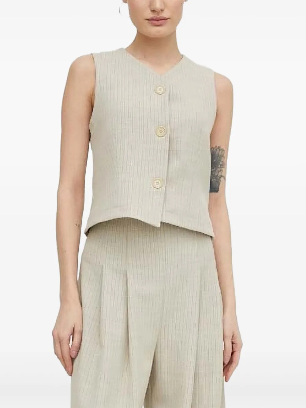 Топ в тонкую полоску lovechild, нейтральный
Топ в тонкую полоску lovechild, нейтральный