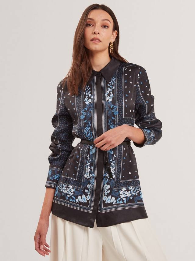 Рубашка с длинным подолом и пуговицами на воротнике Ted Baker
Рубашка с длинным подолом и пуговицами на воротнике Ted Baker