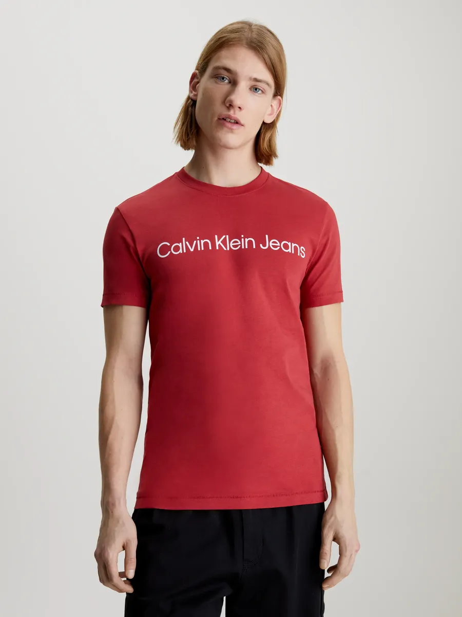 Футболка Calvin Klein Jeans "INSTITUTIONAL LOGO" с надписью логотипа Calvin Klein, красный
Футболка Calvin Klein Jeans "INSTITUTIONAL LOGO" с надписью логотипа Calvin Klein, красный
