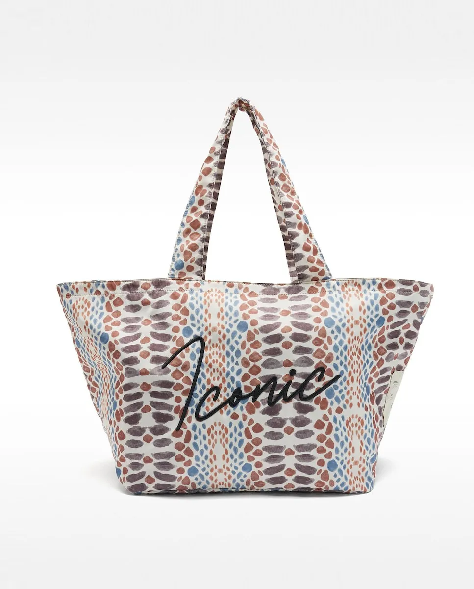 Сумка-шоппер на плечо с надписью и анималистичным принтом, застежка-молния Parfois, мультиколор
Сумка-шоппер на плечо с надписью и анималистичным принтом, застежка-молния Parfois, мультиколор