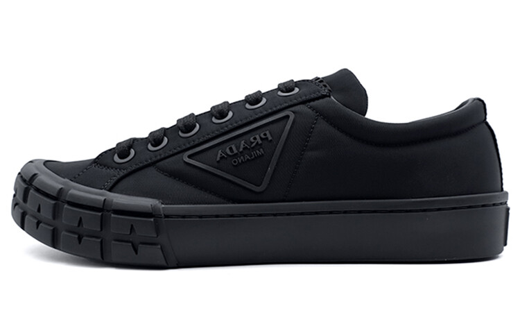 Мужские повседневные кроссовки Prada Cassetta Wheel
Мужские повседневные кроссовки Prada Cassetta Wheel