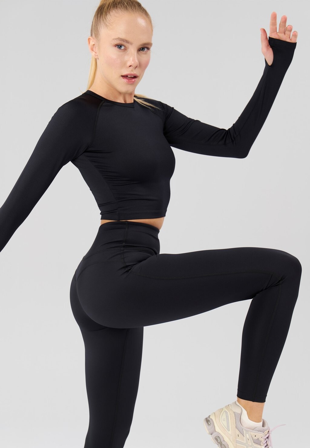 Топ с длинным рукавом Even&Odd, черный 
Топ с длинным рукавом Even&Odd, черный