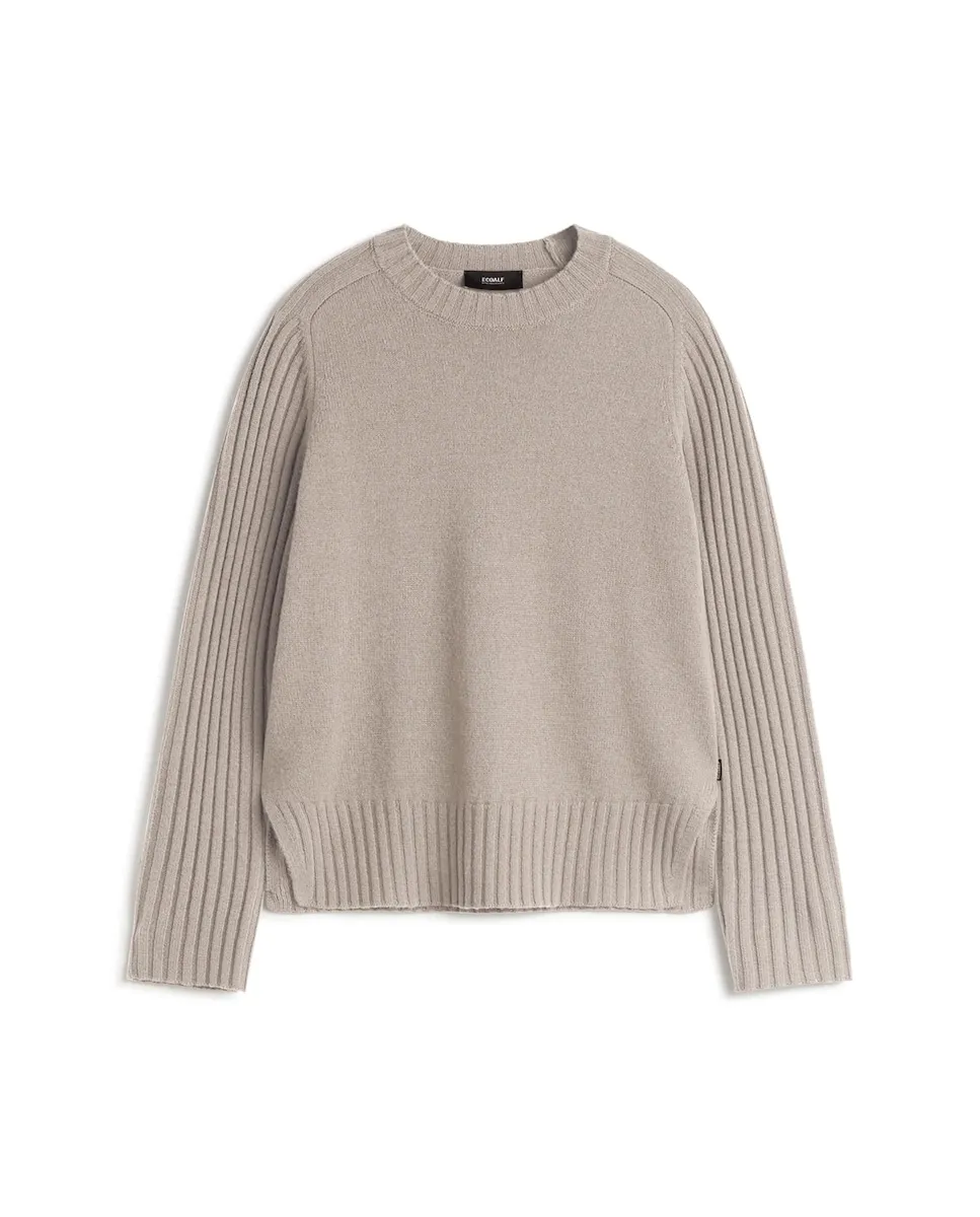 Женский свитер с круглым вырезом и боковым разрезом Ecoalf, бежевый
Женский свитер с круглым вырезом и боковым разрезом Ecoalf, бежевый