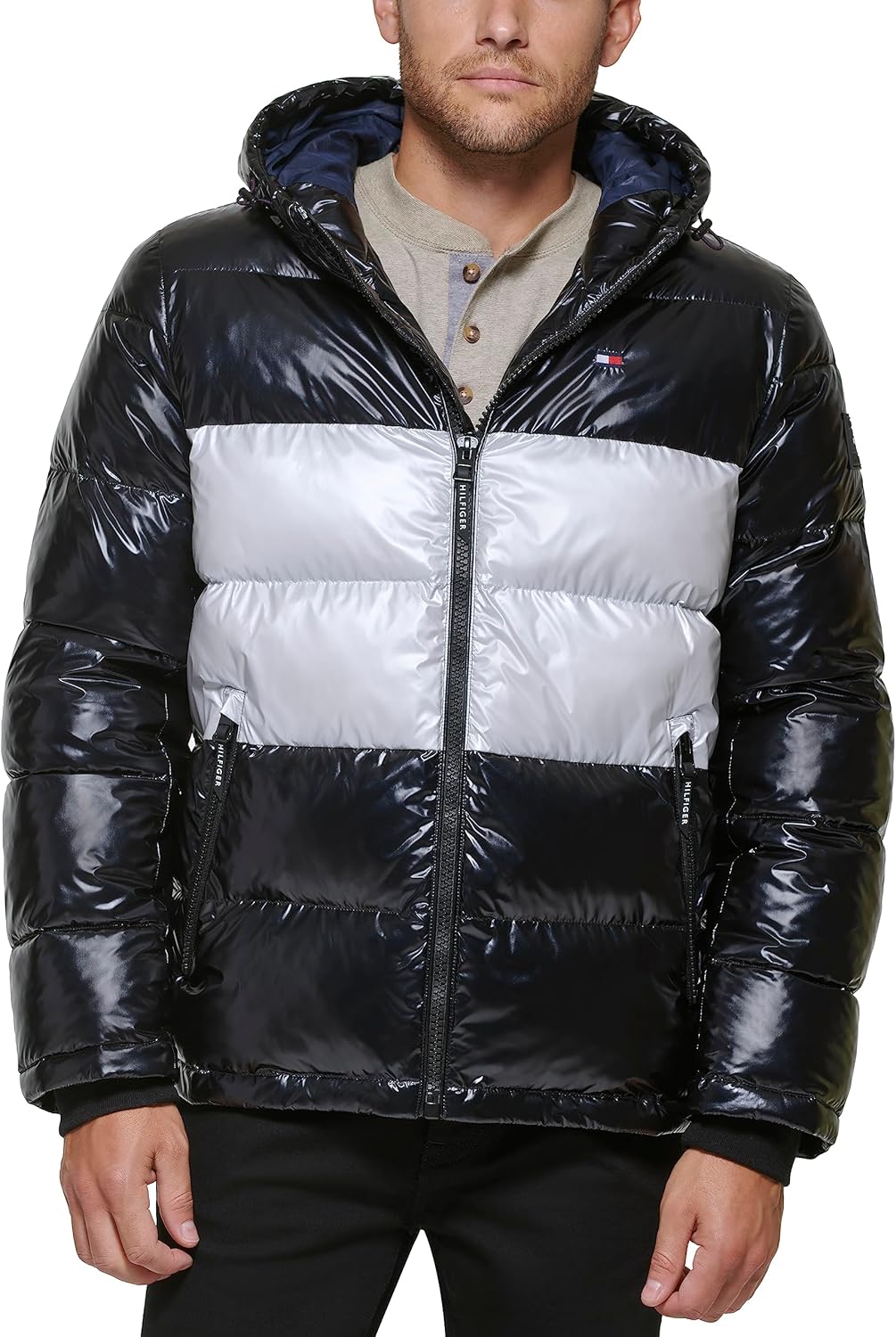 Мужская стеганая куртка с капюшоном Tommy Hilfiger (стандартная и для больших и высоких), Black/White Pearlized
Мужская стеганая куртка с капюшоном Tommy Hilfiger (стандартная и для больших и высоких), Black/White Pearlized