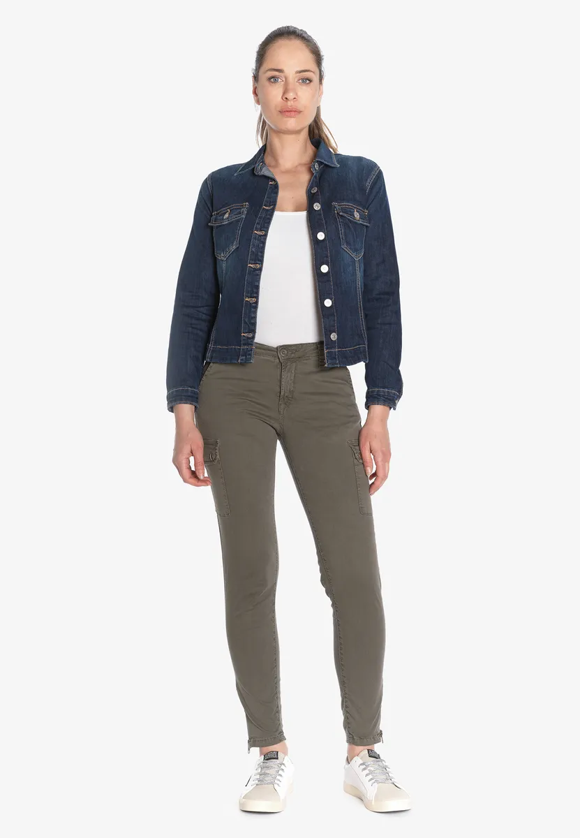 Брюки из ткани Le Temps Des Cerises "ARMY" с карманами-карго, хаки
Брюки из ткани Le Temps Des Cerises "ARMY" с карманами-карго, хаки