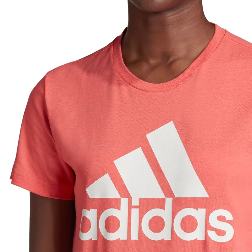 Обязательная базовая футболка Adidas Women's Shimmery Red 
Обязательная базовая футболка Adidas Women's Shimmery Red