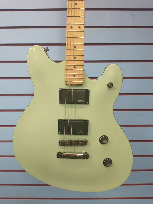 Электрогитара Squier Contemporary Active Starcaster
Электрогитара Squier Contemporary Active Starcaster