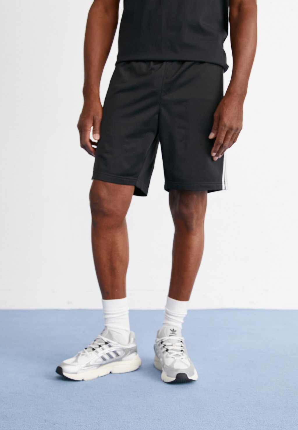 Спортивные брюки adidas Originals, цвет black/white 
Спортивные брюки adidas Originals, цвет black/white