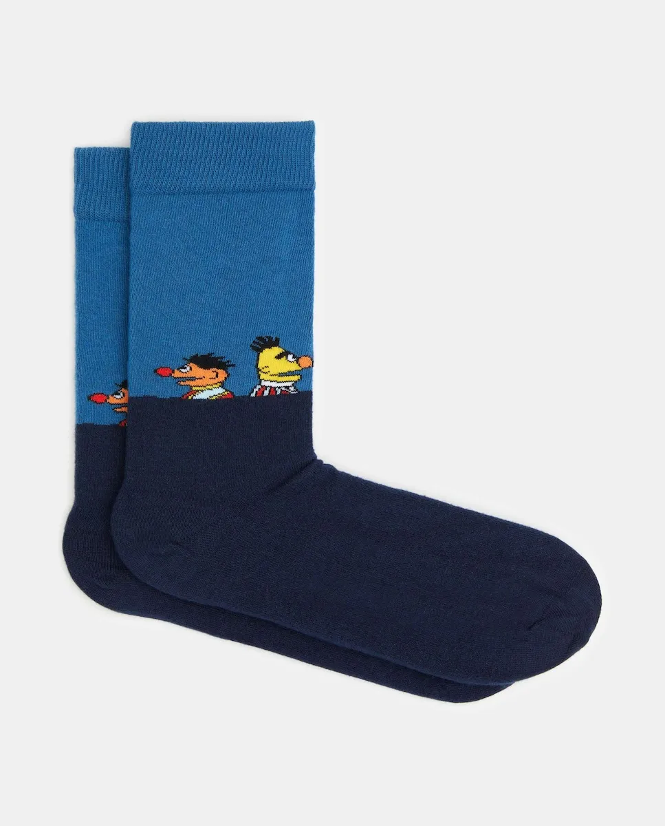 Высокие унисекс носки из органического хлопка синего цвета с персонажами улицы Сезам Besocks
Высокие унисекс носки из органического хлопка синего цвета с персонажами улицы Сезам Besocks
