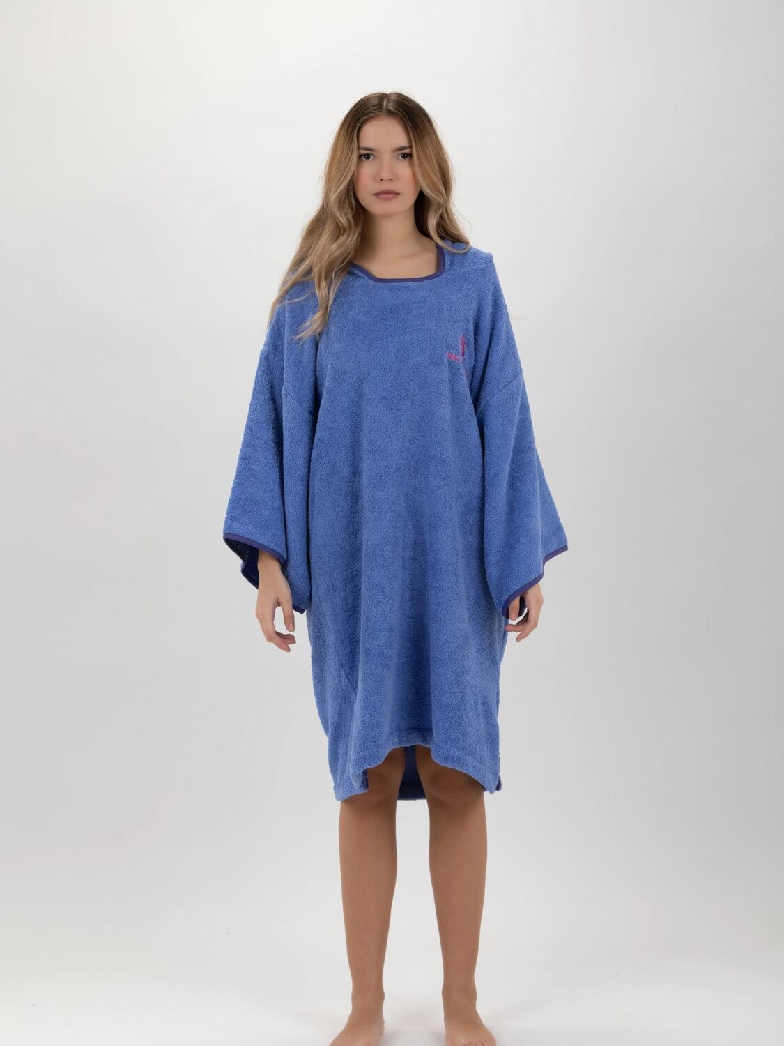 Pacifique Sud Спортивный халат 'Poncho Surf' в крапчатом пурпуре
Pacifique Sud Спортивный халат 'Poncho Surf' в крапчатом пурпуре