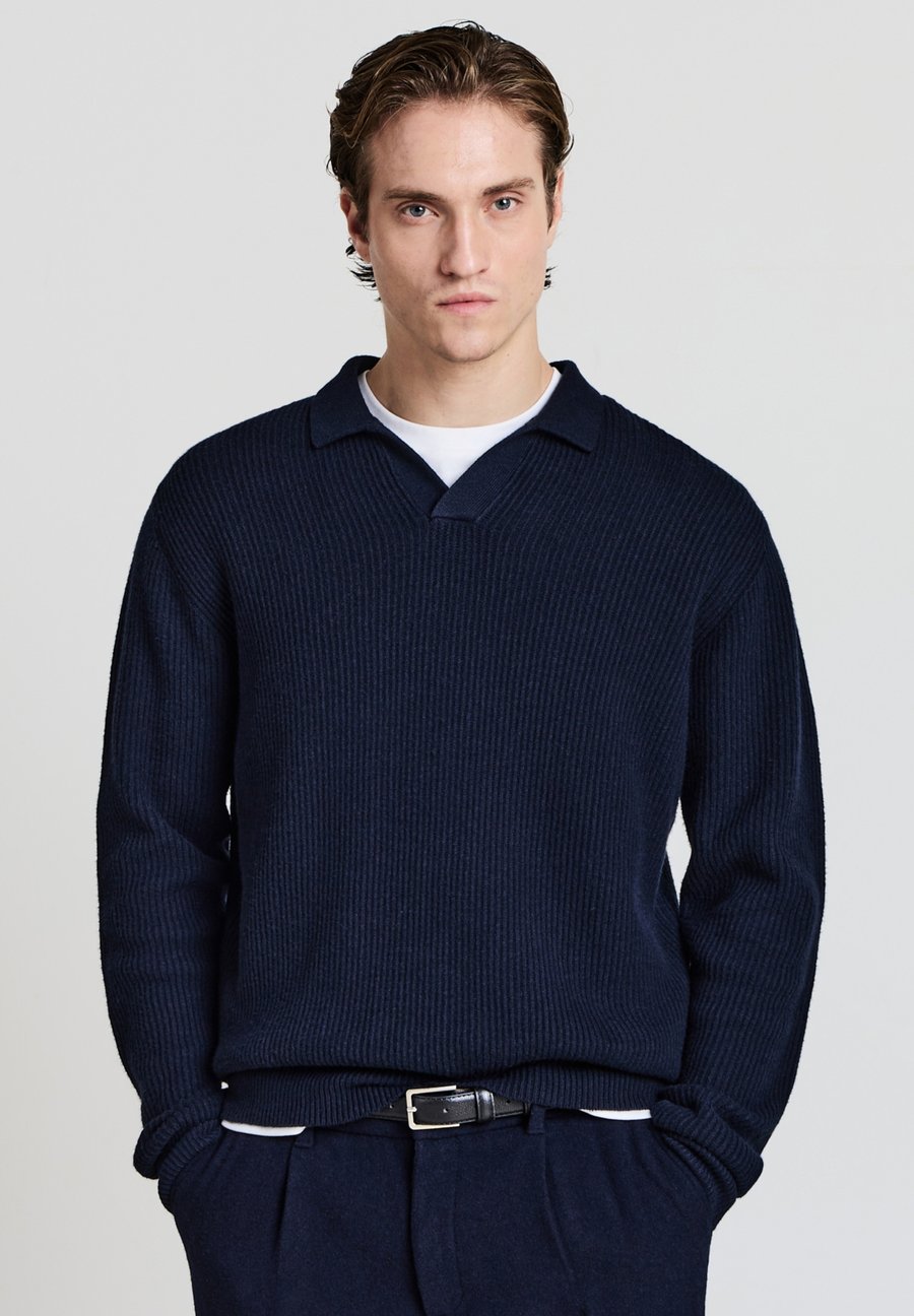 Поло Calliope UNITA, Blu Calliope/Blue
Поло Calliope UNITA, Blu Calliope/Blue