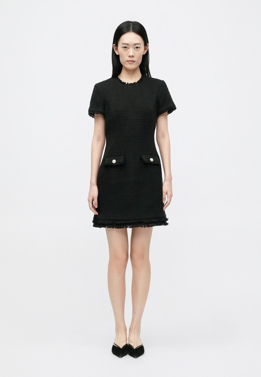 Платье Cinq à Sept BRANDI DRESS, Black
Платье Cinq à Sept BRANDI DRESS, Black
