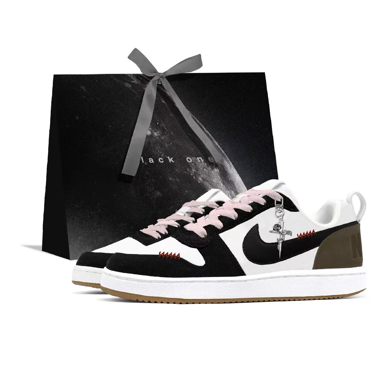 Nike Кроссовки для скейтбординга Court Borough мужские низкие Black/Brown
Nike Кроссовки для скейтбординга Court Borough мужские низкие Black/Brown