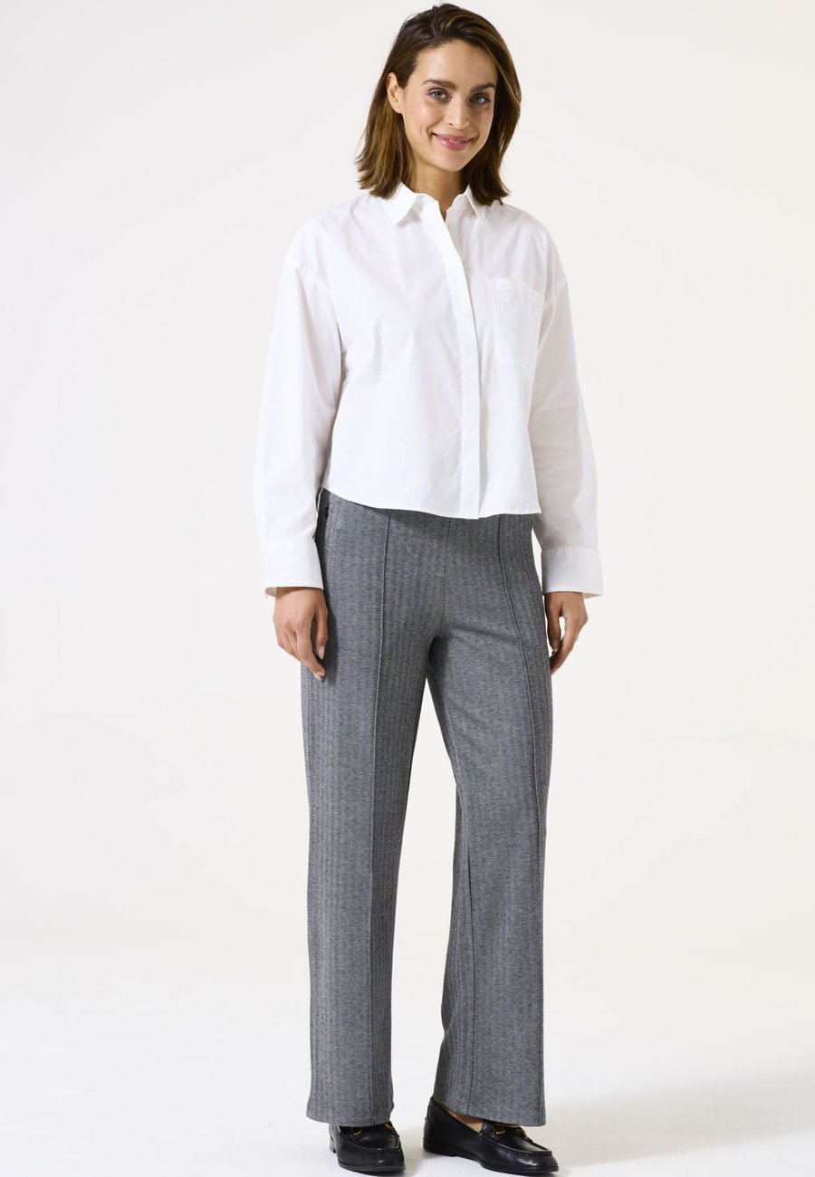 Брюки Garcia Trousers, Black/Grey
Брюки Garcia Trousers, Black/Grey