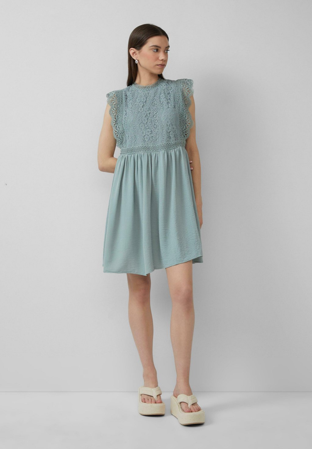 Повседневное платье KURZES QS, зеленый
Повседневное платье KURZES QS, зеленый