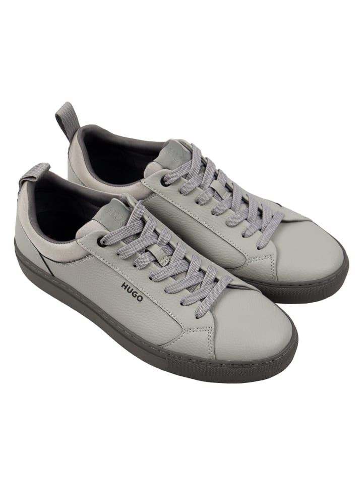 Кроссовки светло-серого цвета HUGO
Кроссовки светло-серого цвета HUGO