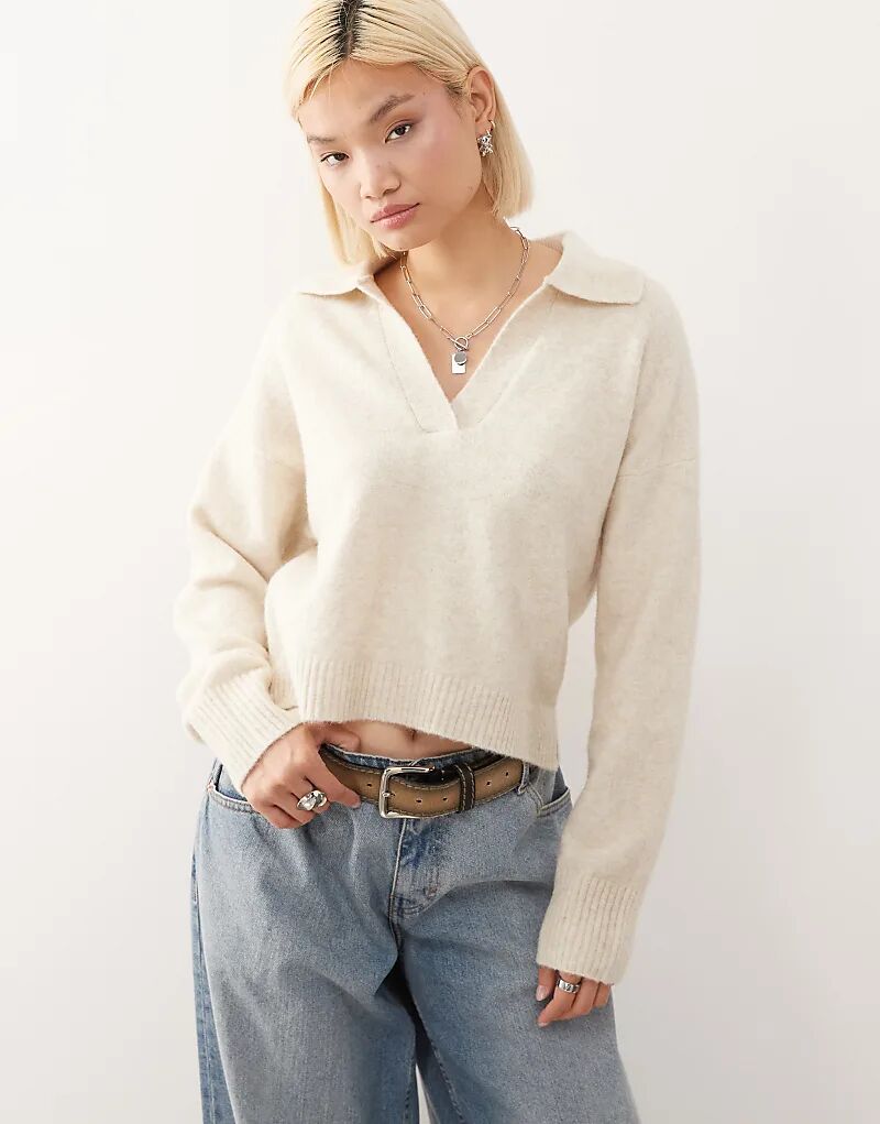 Вязаный свитер-поло Monki цвета «кремовый»
Вязаный свитер-поло Monki цвета «кремовый»