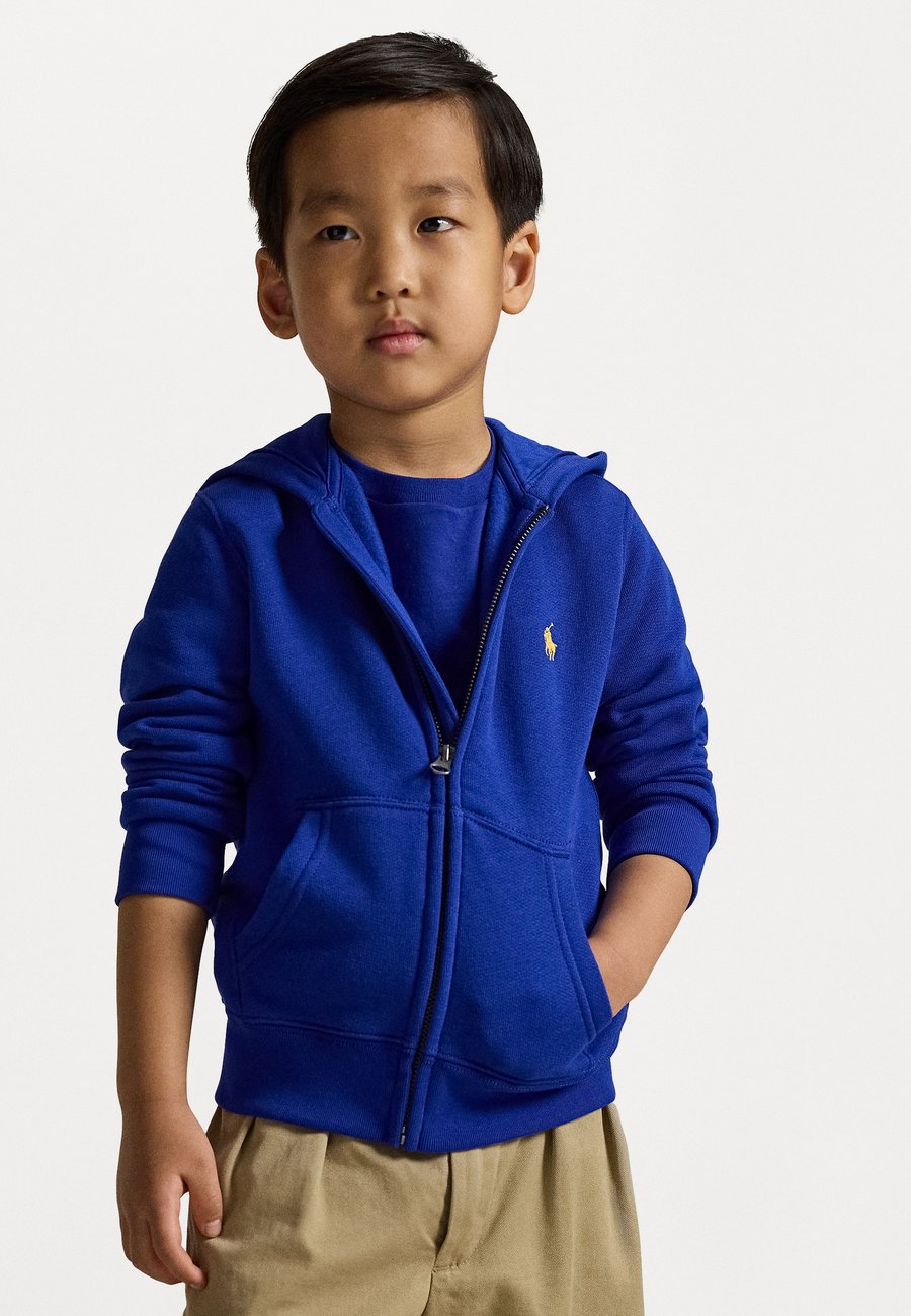 Худи Polo Ralph Lauren FLEECE FULL-ZIP HOODIE 2-7Y UNISEX, Classic Azure/Light Blue
Худи Polo Ralph Lauren FLEECE FULL-ZIP HOODIE 2-7Y UNISEX, Classic Azure/Light Blue