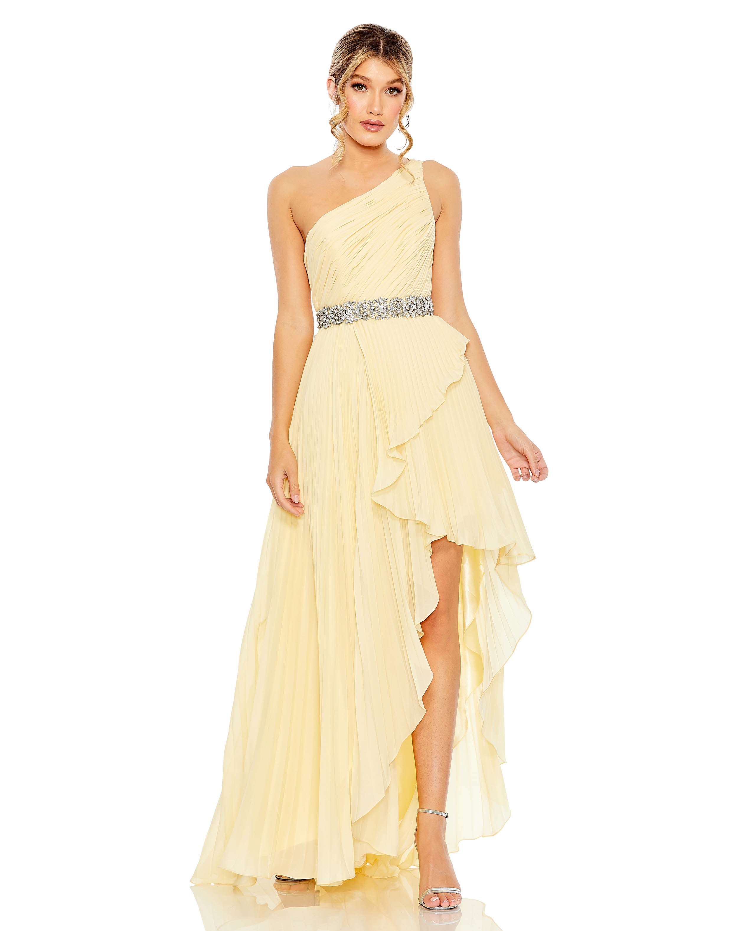 Платье на одно плечо с асимметричным подолом и плиссировкой Mac Duggal, цвет butter
Платье на одно плечо с асимметричным подолом и плиссировкой Mac Duggal, цвет butter