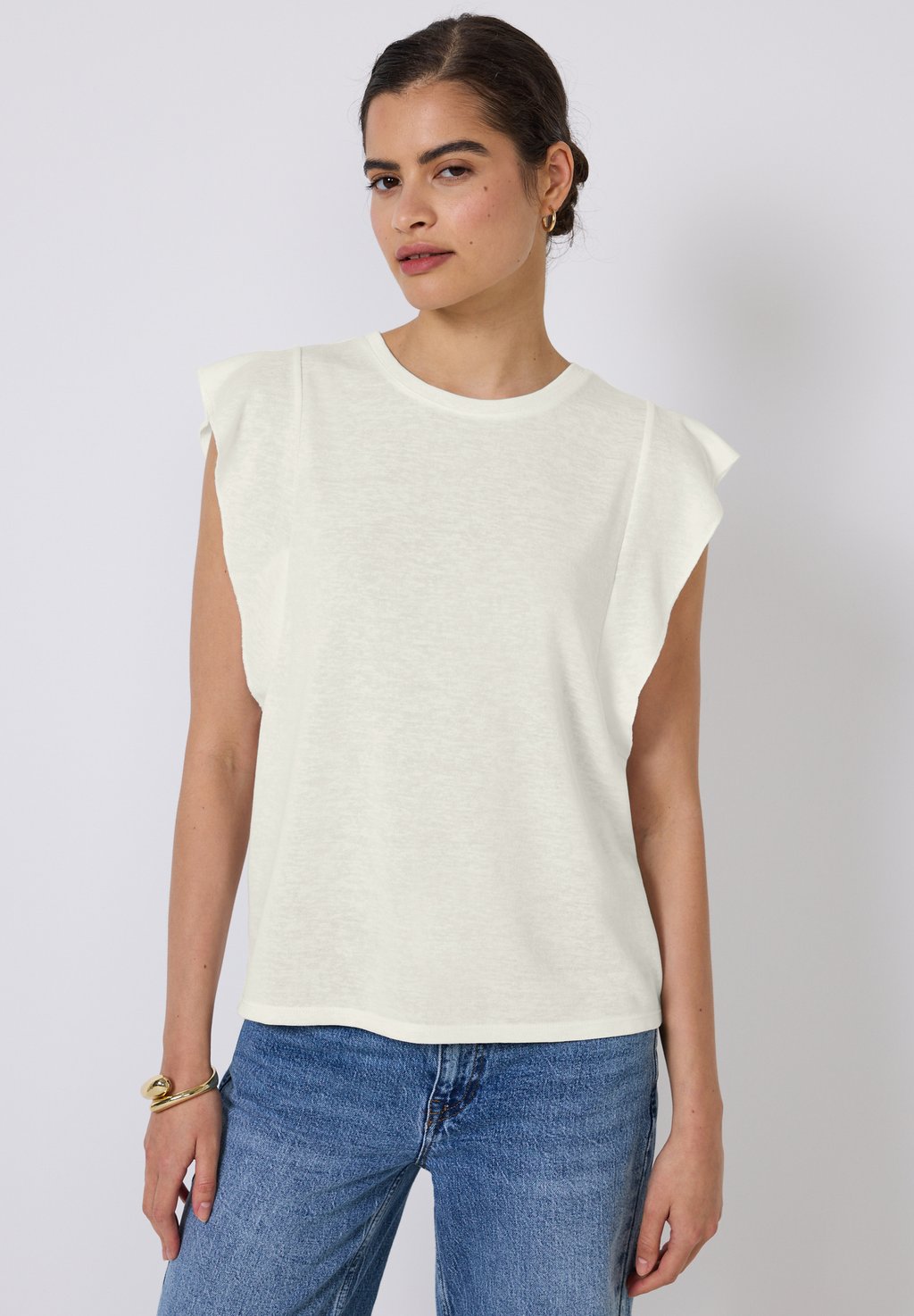 Базовая футболка MIT VOLANTS Street One Studio, слоновая кость
Базовая футболка MIT VOLANTS Street One Studio, слоновая кость