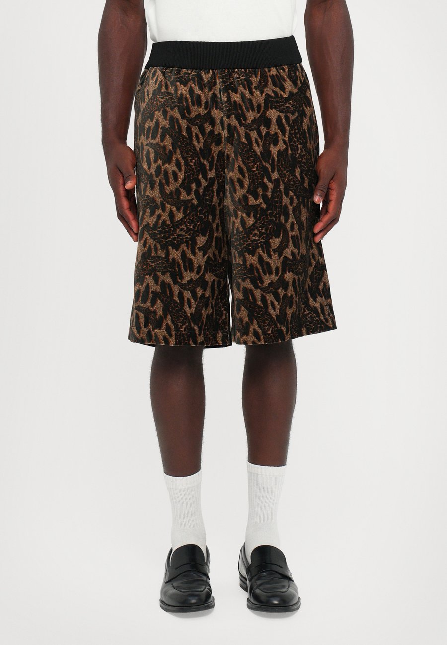 Шорты Fiorucci ARCHIVE ANIMALIER PRINT, Brown/Dark Brown
Шорты Fiorucci ARCHIVE ANIMALIER PRINT, Brown/Dark Brown