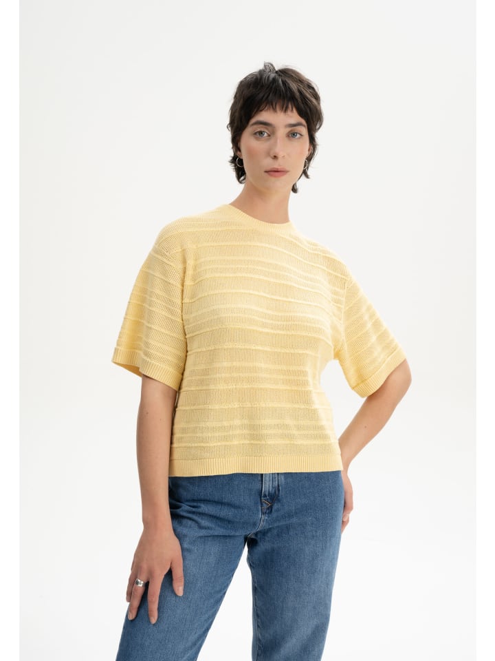 Структурированная трикотажная футболка AROHI MELA
Структурированная трикотажная футболка AROHI MELA