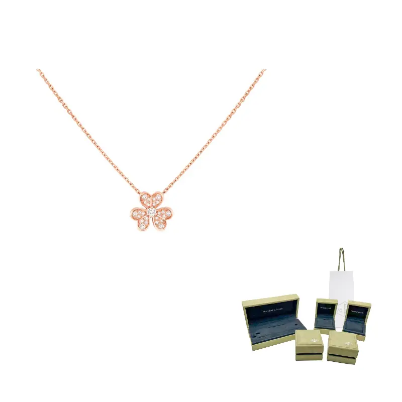 Колье с бриллиантами серии Frivole Van Cleef & Arpels, розовое золото
Колье с бриллиантами серии Frivole Van Cleef & Arpels, розовое золото